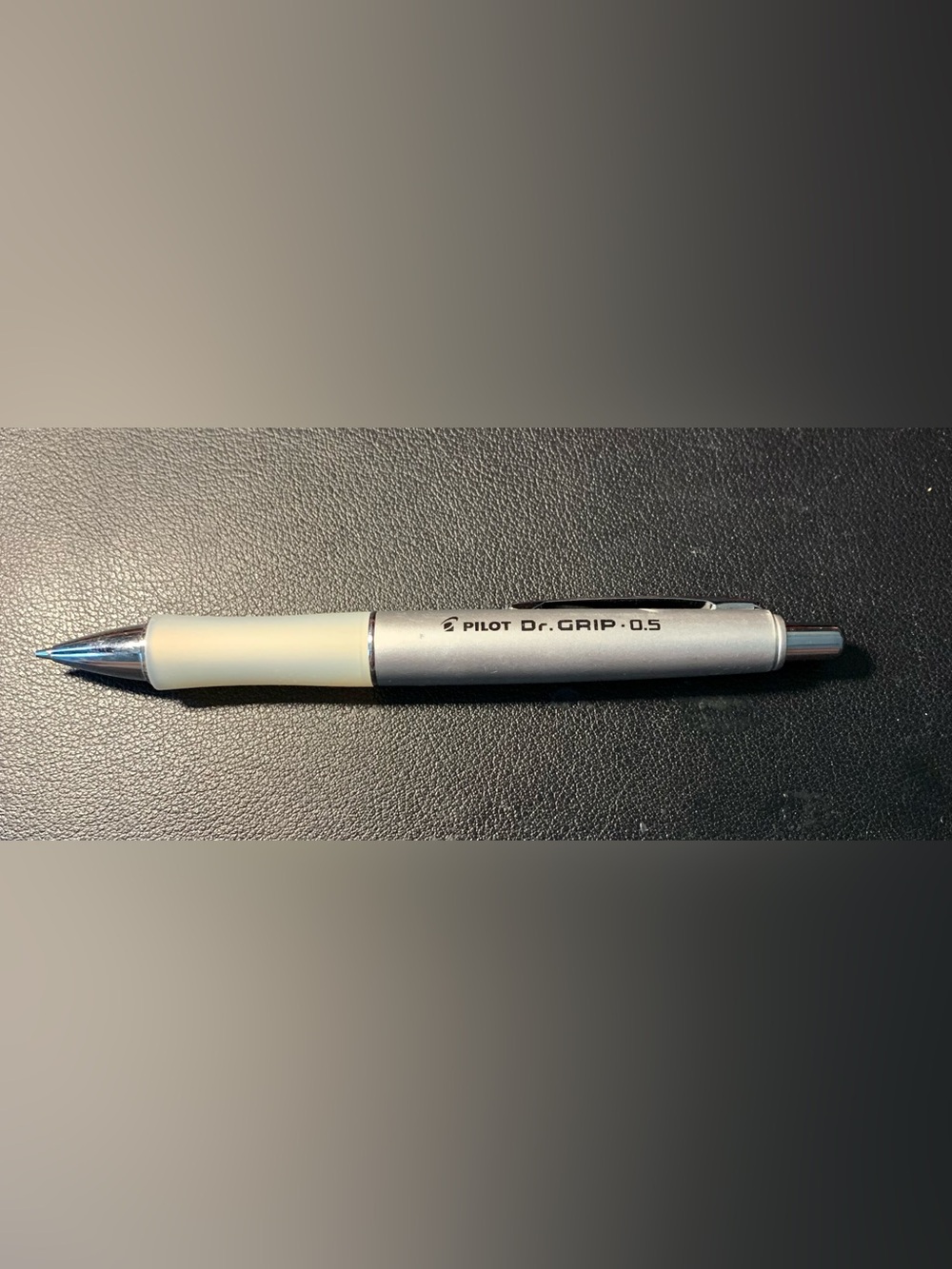 Pilot Dr. Grip Mechanical Pencil Shaker 0.5mm Gray Silver Works